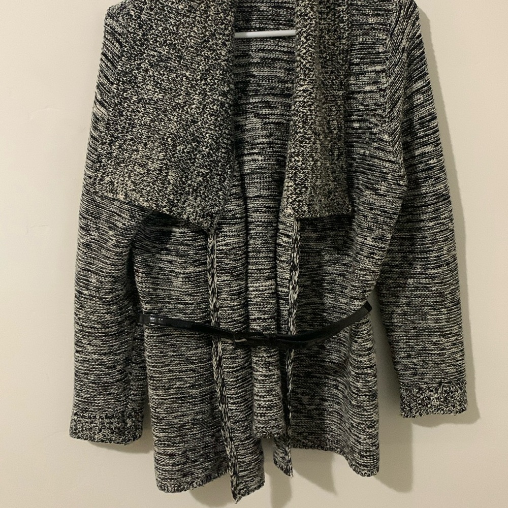 Jacket Sweater - Black & White Collared  w/ belt